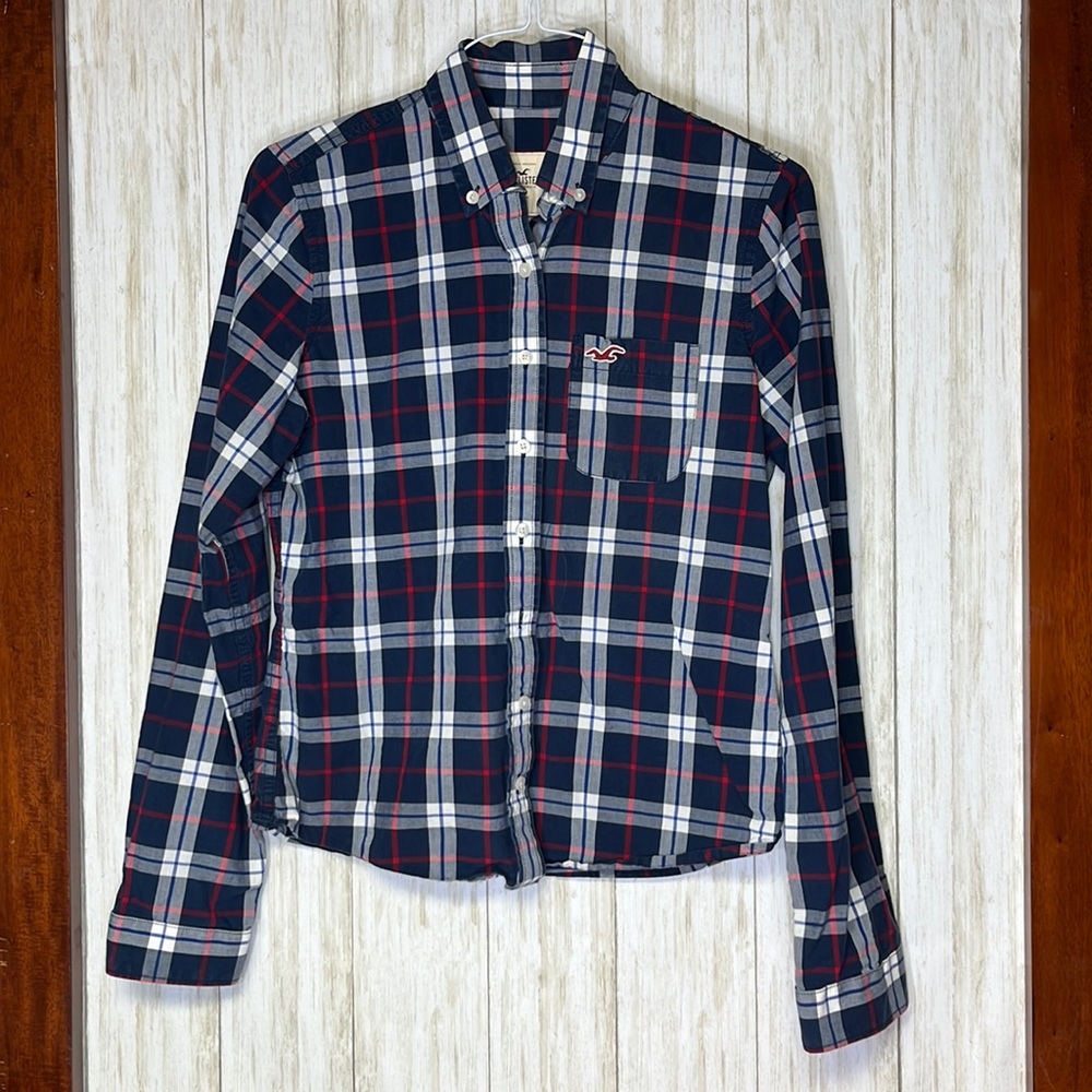 Hollister Blue/Red/White Plaid Button-front collared dress shirt. Size S